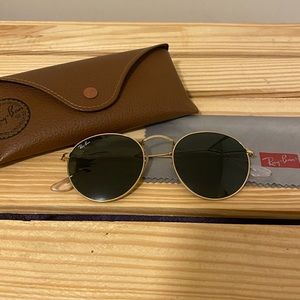 Gold Round Ray Ban Sunglasses
